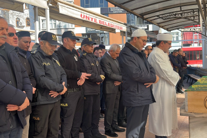 Ordu'da hastalığı nedeniyle hayatını kaybeden emniyet personeli son yolculuğuna uğurlandı