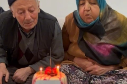Samsun'da bir kadın 74 yaşında ilk defa doğum günü kutladı