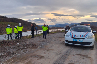 Samsun'da taktör Kızılırmak Nehri'ne uçtu: 1 ölü