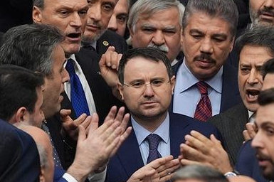 Akın Gürlek’ten dikkat çeken çıkış: Bu konulara cevap vermek istemiyorum