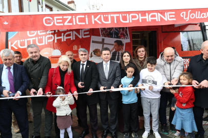 Bursa Osmangazi’de ‘Yeni Gezici Kütüphane Yollarda’