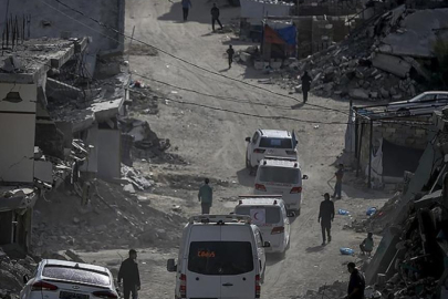 İsrail, Gazze'ye dönüşü engellemek için "para teklifi ve tehditlere" başvuruyor