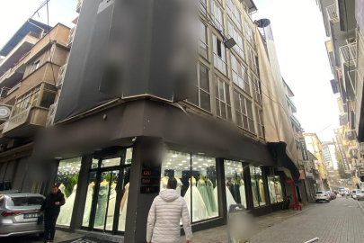 Aydın Efeler’de şiddetli rüzgar tabelaları kopardı, iş yerlerinde hasar oluştu