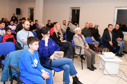 Bursa Osmangazi Belediyesi’nden sporcu ailelerine yol gösteren panel