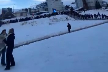 Bursa Uludağ'daki teleferik kuyruğu şaşırttı