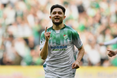 Salih Kavrazlı coştu, Bursaspor zirveye koştu!
