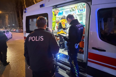 Sinop'ta motosiklet yayaya çarptı: 2 yaralı