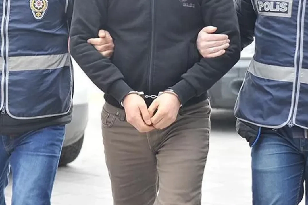 Kamuya sızan FETÖ'ye darbe! 52 vergi müfettişi tutuklandı