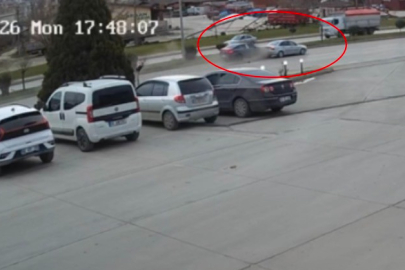 Tokat’ta 2 kişinin yaralandığı kaza kamerada