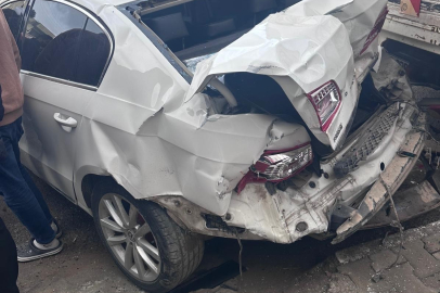 Adıyaman'da otomobil park halindeki araçlara çarptı: 1’i ağır 3 yaralı
