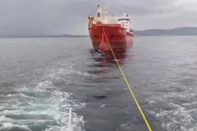 Çanakkale Boğazı'ndan geçen kuru yük gemisinde arıza