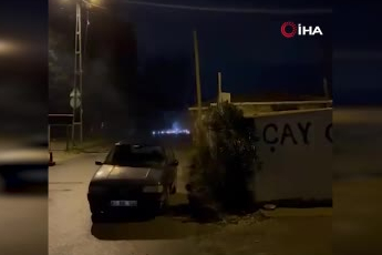 İstanbul Büyükçekmece'de aydınlatma direklerinde korkutan yangın