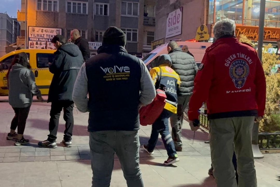 Kayseri'de taksi durağında bıçaklı kavga: 1 yaralı