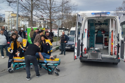 Samsun Çarşamba'da otomobilin çarptığı motosikletli yaralandı