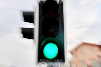 Trafik lambalarında yeni dönem! Dört ışıklı olacak...