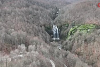 Bursa'da eriyen karlar Suuçtu Şelalesini coşturdu!