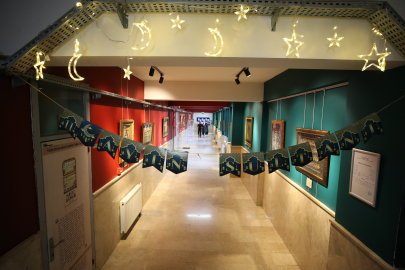 Bursa'da öğrenciler okul ve sınıflarını ramazan için süsledi