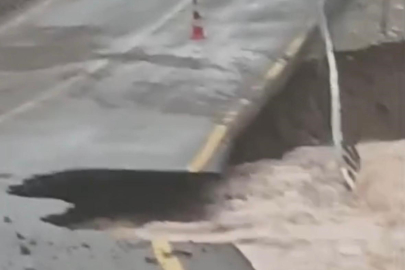 Kayseri’de sel yolu çökertti