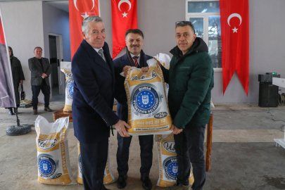 Bursa Büyükşehir’de üreticiye fidan ve tohum desteği