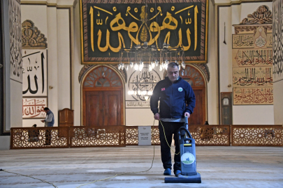 Bursa Ulu Camii ramazan teravihlerine hazır