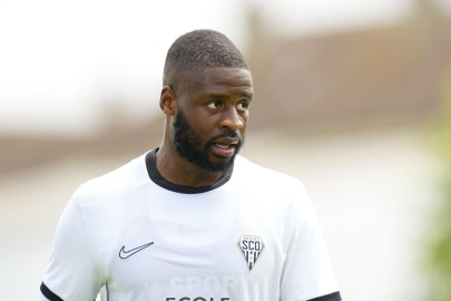 Galatasaray'ın yeni savunmacısı Fransa'dan: Yönetim harekete geçti!