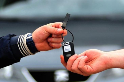 Uzman isim 2. eldeki fiyat düşüşünü işaret etti! 'Keşke şu arabayı alsaydım' denilecek mi?'