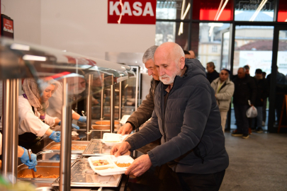 Bursa Osmangazi Belediyesi’nden Ramazan’da kardeşlik sofrası
