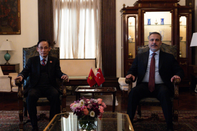 Dışişleri Bakanı Fidan, Vietnamlı mevkidaşı Le Hoai Trung ile bir araya geldi