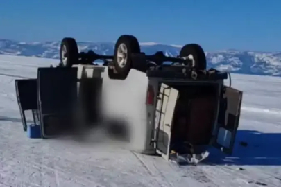 Rusya'da turistleri taşıyan araç buz kırılması sonucu göle düştü: 8 ölü