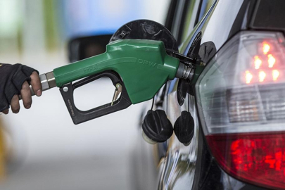 Akaryakıta okkalı zam geliyor! Araç sahipleri dikkat: Tarih verildi...