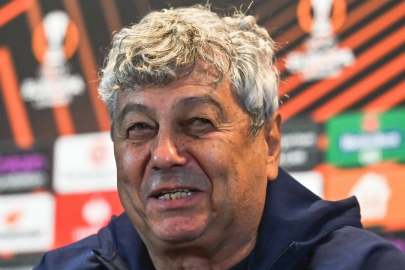 Lucescu, Romanya'daki görevine devam edecek