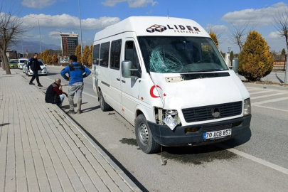 Minibüsün çarptığı yaya 32 metre ileriye fırladı!