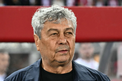 Romanya'da Lucescu belirsizliği sona erdi! Türkiye maçı için resmi açıklama geldi