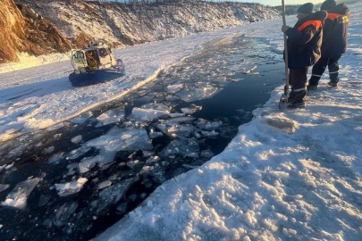 Rusya’da Baykal Gölü’nde buz altına giren araçta 8 kişi öldü