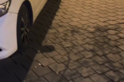 Boşanacağı eşini başka bir kadınla bastı: Evde 3 yaşında çocuğu uyuyor