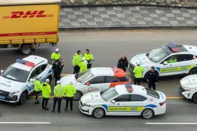 Ankara'da sürücü kurusu eğitmeni, tartıştığı kişiyi kaput üzerinde 20 kilometre sürükledi