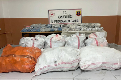 Van'da durdurulan araçtan 3 milyon TL değerinde gümrük kaçağı eşya çıktı