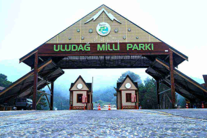 Bursa’da genç çevrecilerden milli parklar için sert uyarı