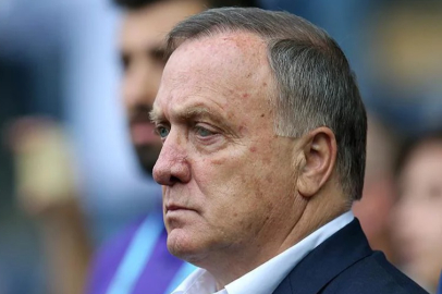 Dick Advocaat'tan şok istifa!