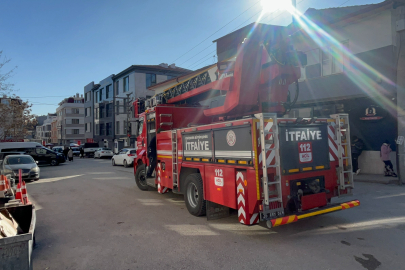 Eskişehir'de pazar engelini aşamayan itfaiye, yangına ulaşmakta güçlük çekti