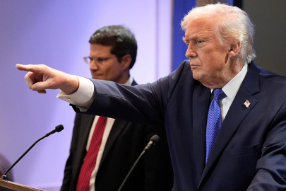 Trump: Daha ne kadar aranızda olurum bilemiyorum, silahlarını bana doğrultan çok insan var