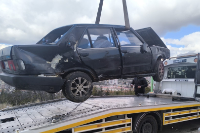 Yozgat'ta otomobil mezarlığa uçtu: 2 yaralı