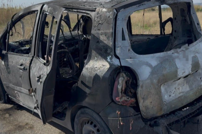 Balıkesir Seyir halindeki otomobil alev alev yandı, sürücü son anda kurtuldu