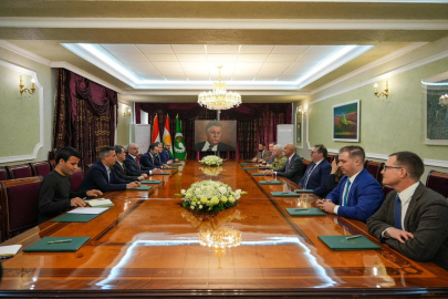 Barrack, terör örgütü SDG elebaşı Mazlum Abdi ile görüştü