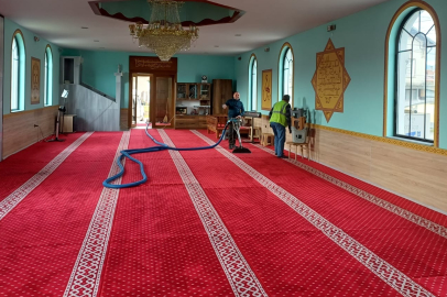 Bursa Büyükşehir'den Balkanlardaki camilerde Ramazan temizliği