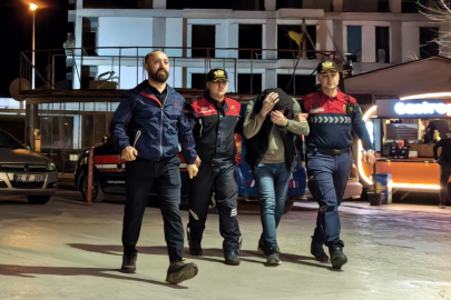 Bursa'da jandarmadan uyuşturucu operasyonu: Evde üretim düzeneği kurmuş