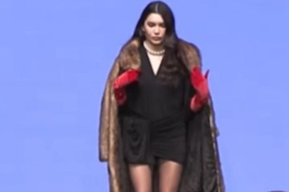 Eylem Aytaş defilede bir adım bile atamadı! Kimse anlam veremedi...