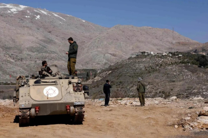 İsrail ordusu, Suriye'nin güneyindeki Kuneytra kırsalına 30 askeri araçla girdi