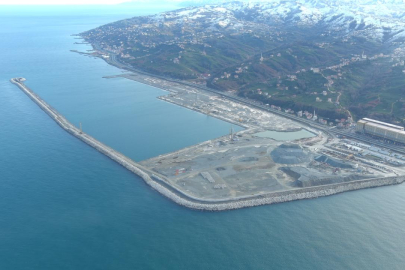 İyidere Lojistik Limanı'nın üst yapısı tamamlanıyor