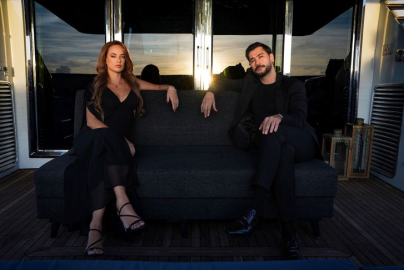 Seda Bakan ve Uğur Güneş bir türlü öpüşemedi! Rüya Gibi'nin kamera arkası...